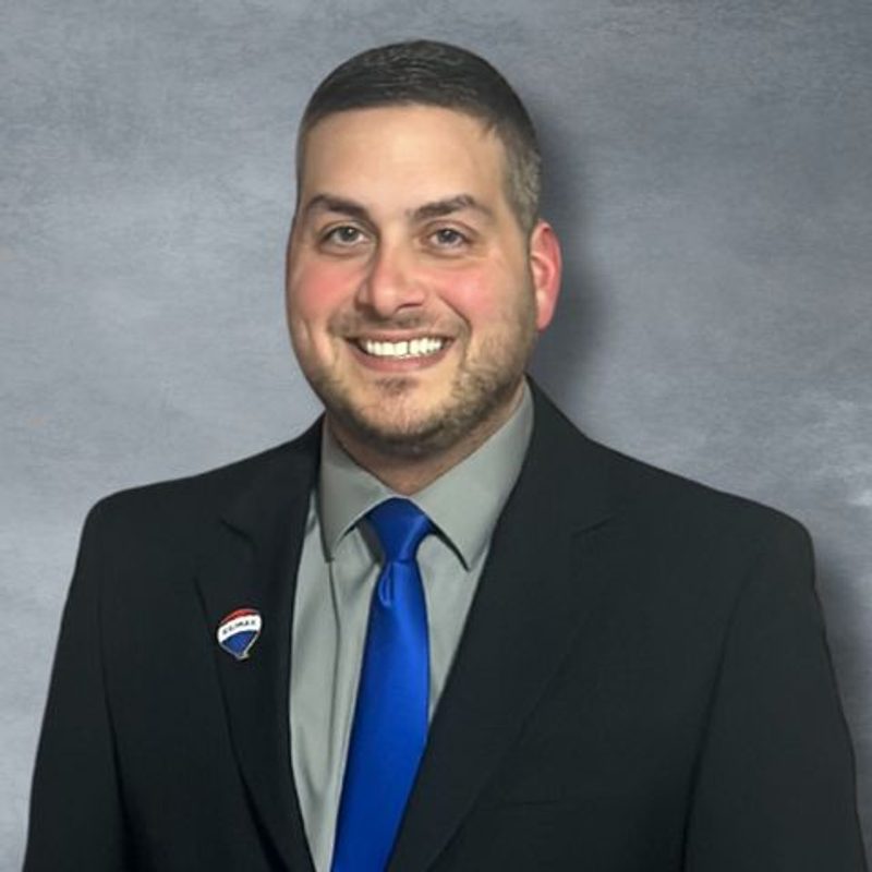 Portrait of Jason Engel